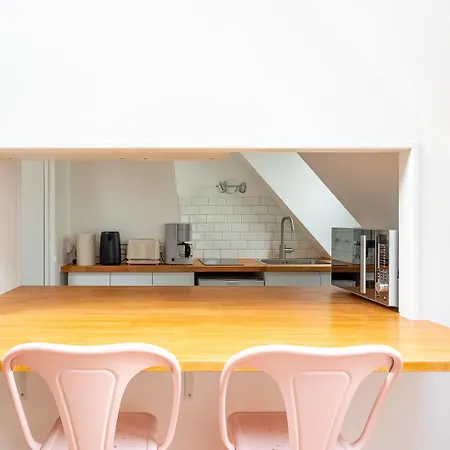 Romantic Loft In Le Marais! Min 31 Nights From April 2026 And Beyond Lejlighed
